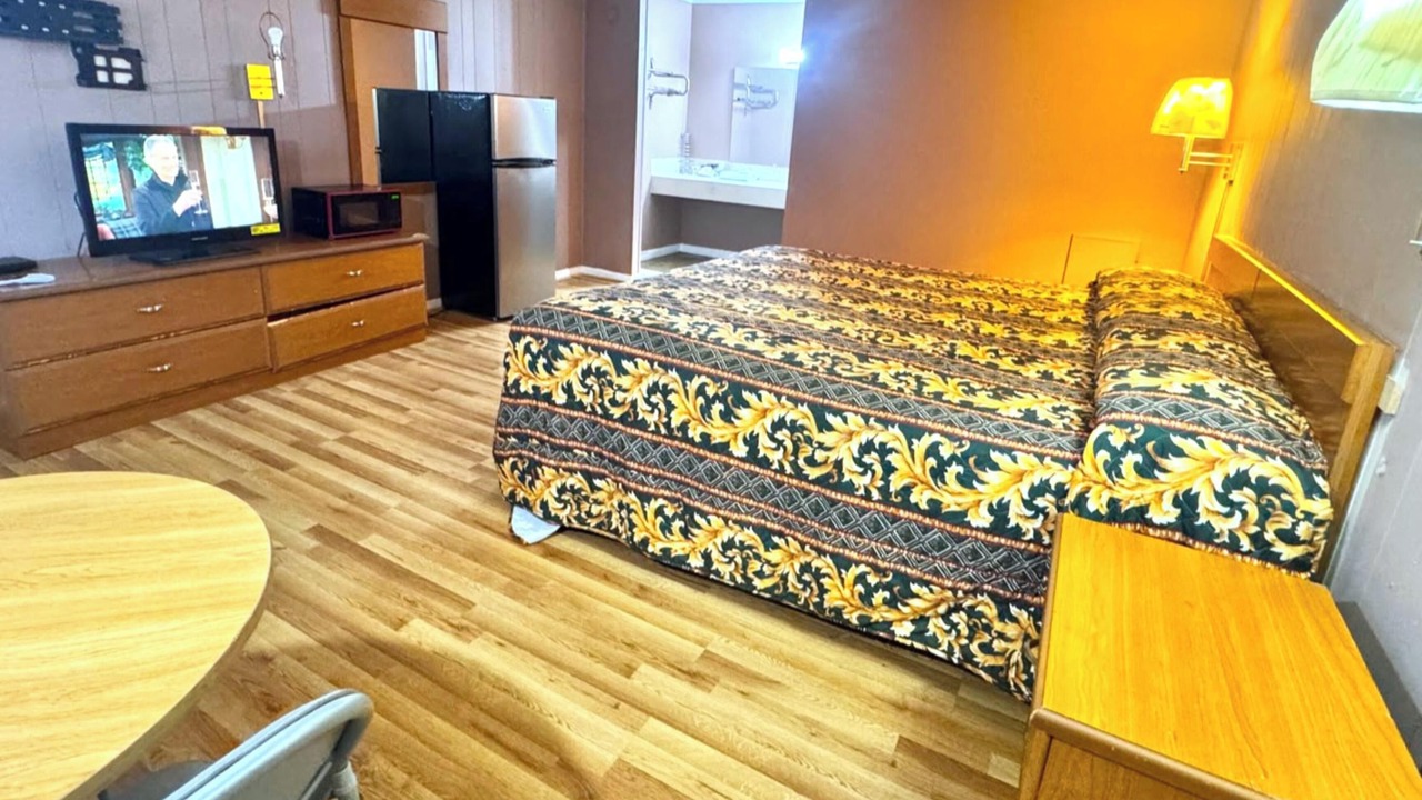 Photo of Bedroom in Lake Village