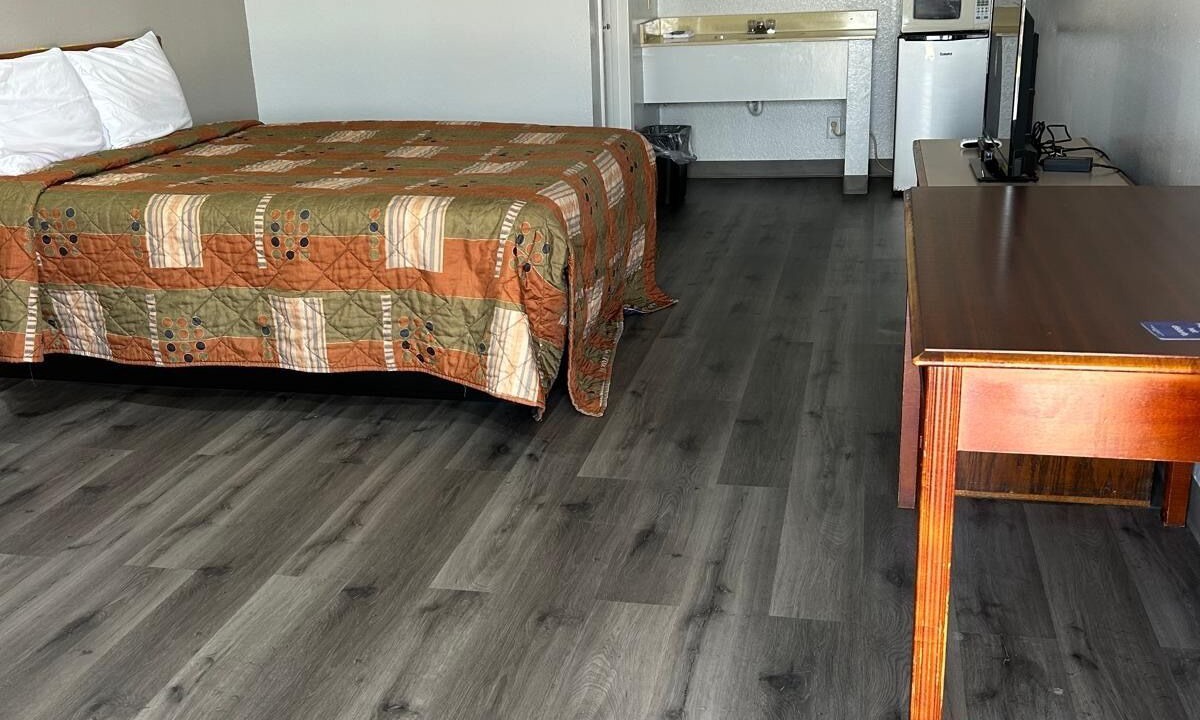 Photo of Bedroom in Hubbard