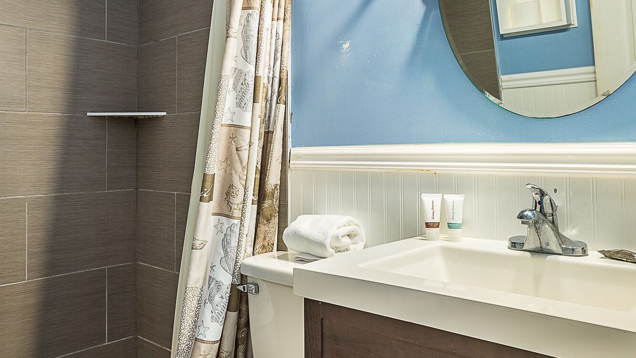 Photo of Bathroom in East End