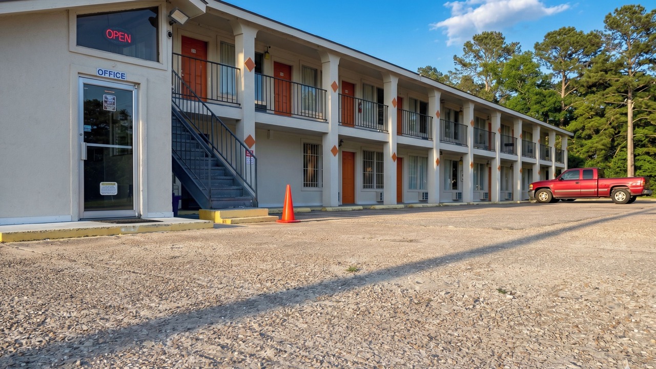 Photo of Outdoor in Jennings