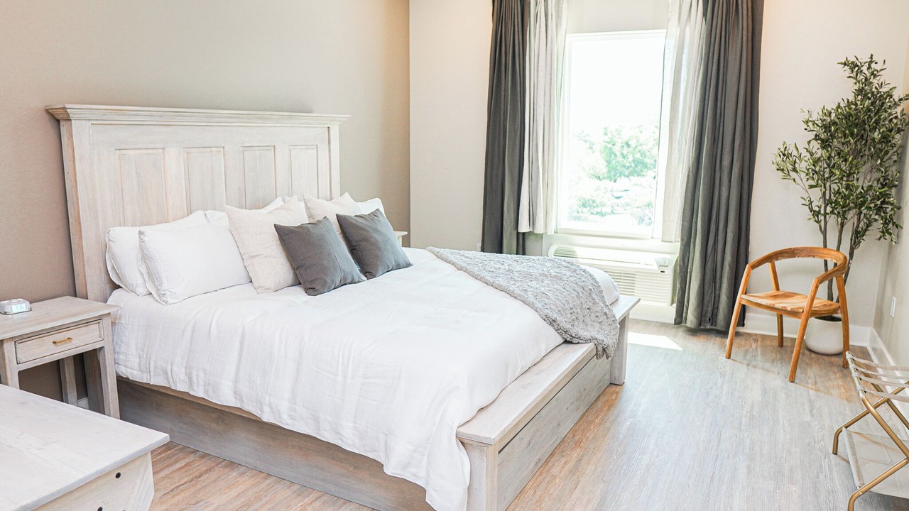 Photo of Bedroom in Long Beach