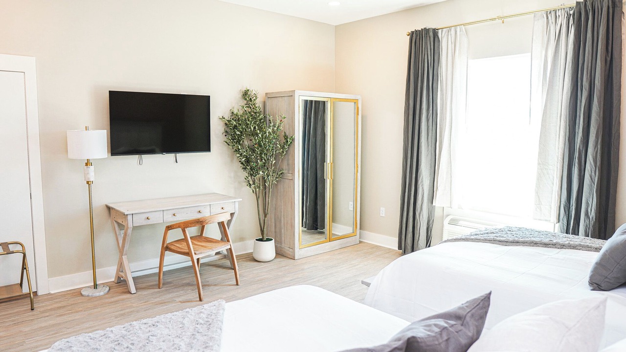 Photo of Bedroom in Long Beach