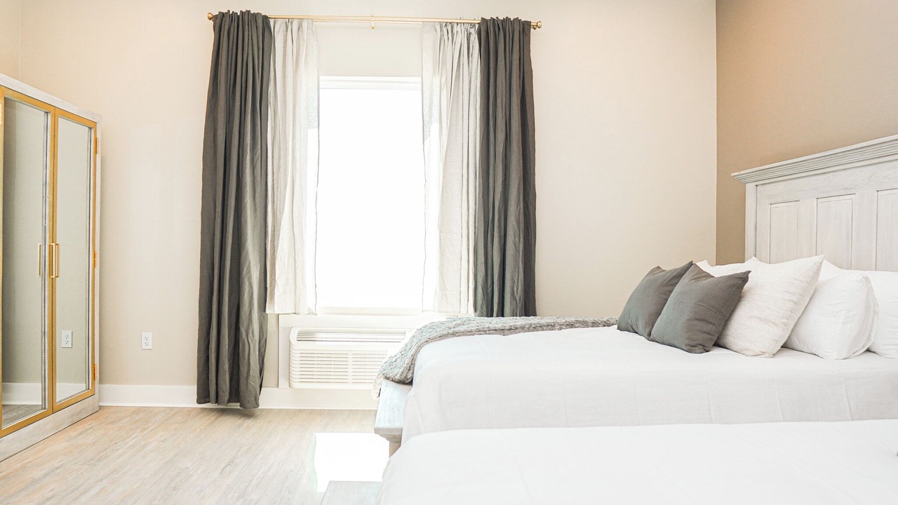 Photo of Bedroom in Long Beach