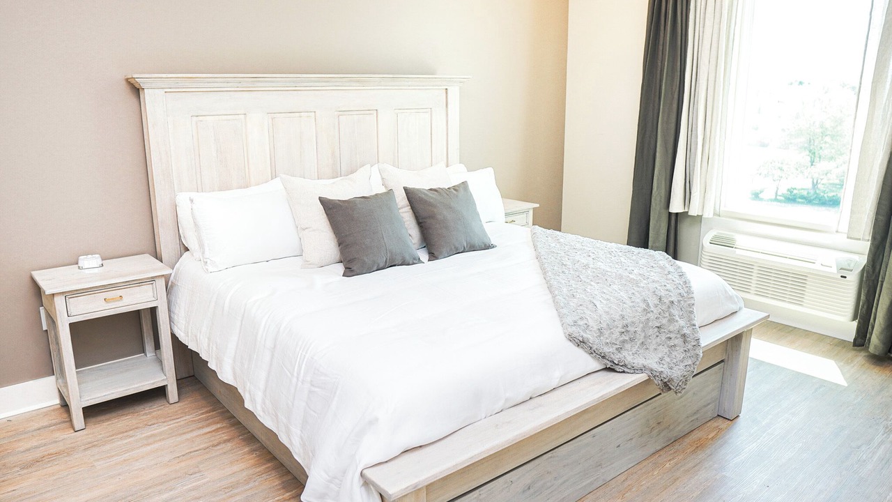 Photo of Bedroom in Long Beach