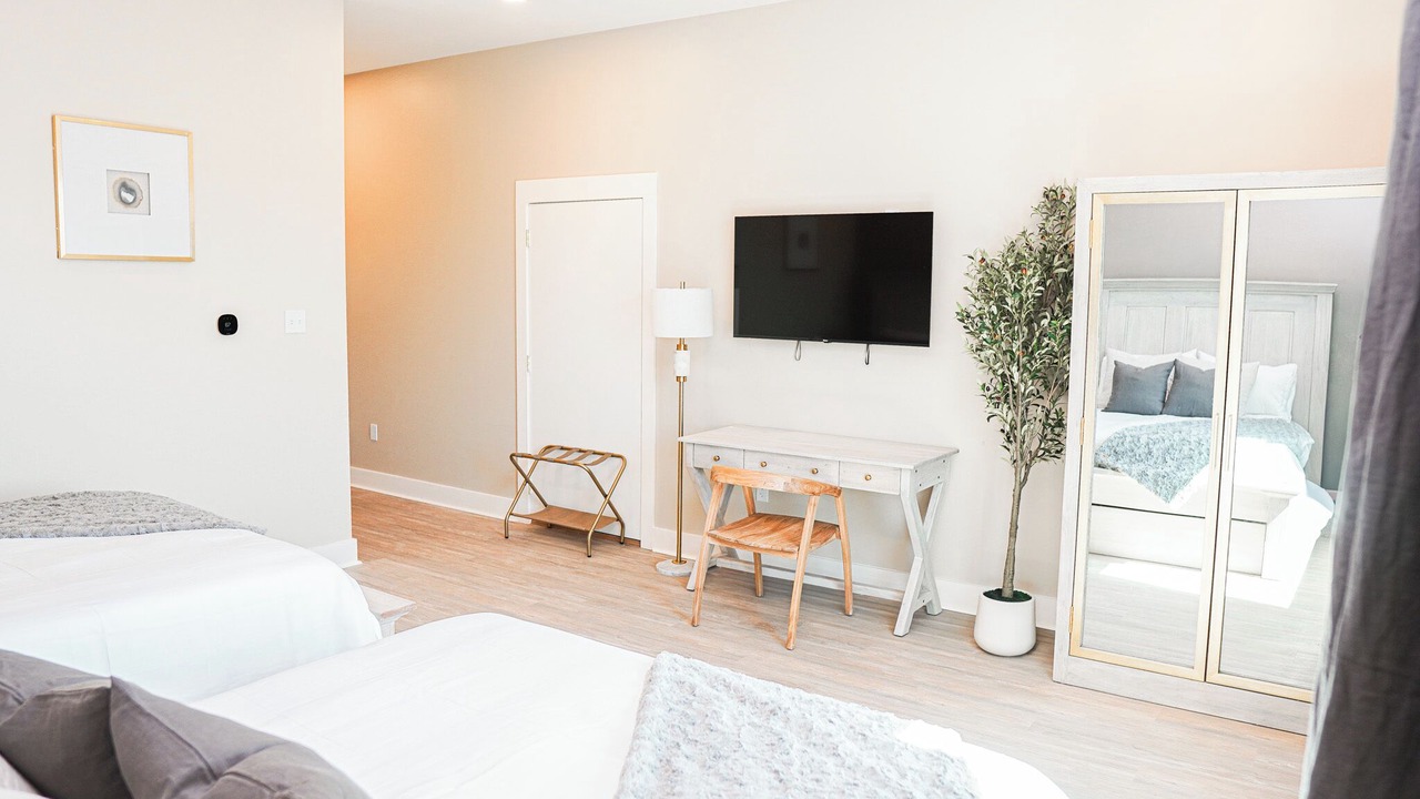 Photo of Bedroom in Long Beach