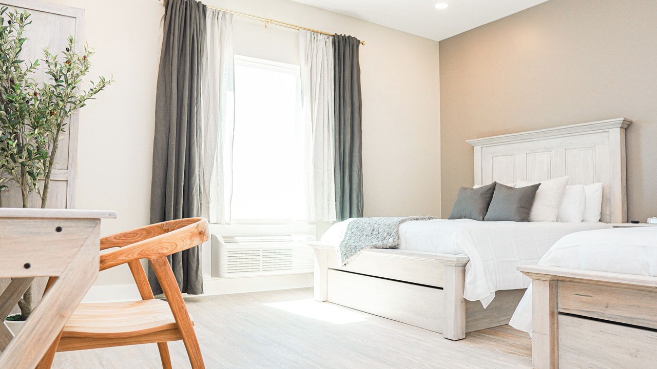 Photo of Bedroom in Long Beach