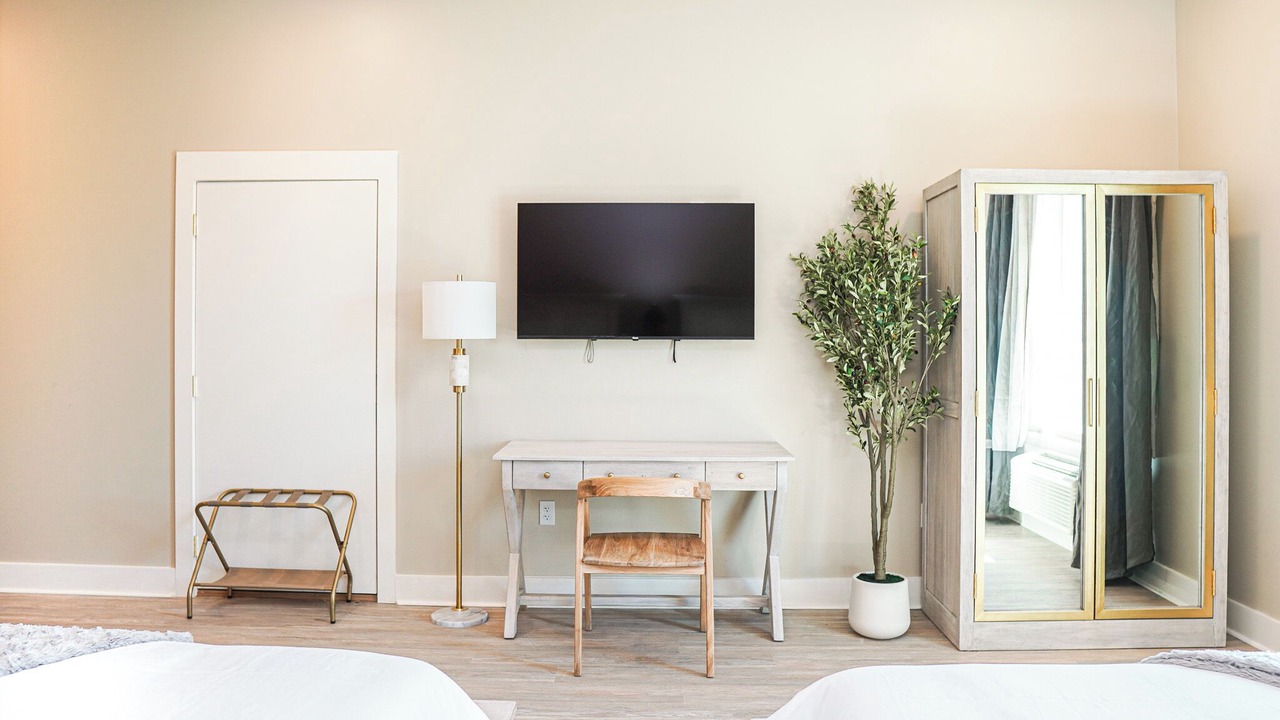 Photo of Bedroom in Long Beach