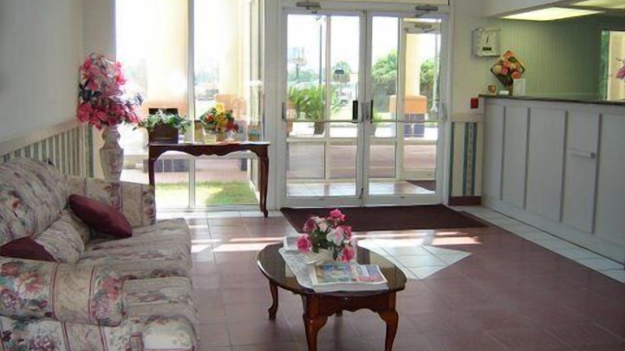 Photo of Livingroom in Milton