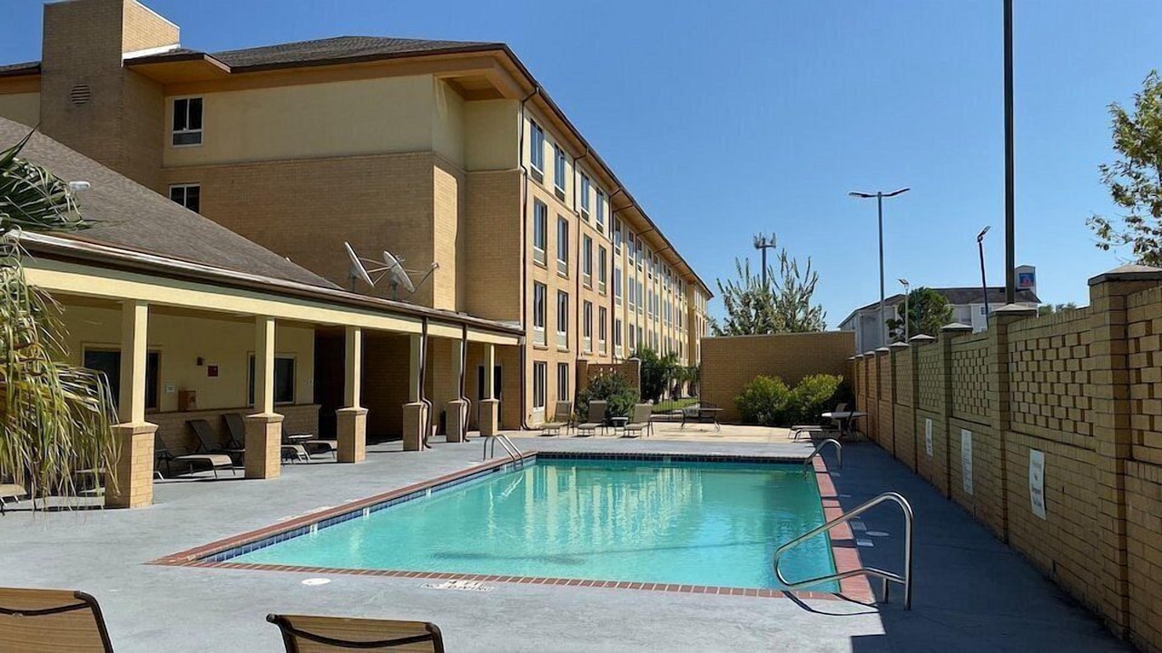 Photo of Outdoor in Read Boulevard East