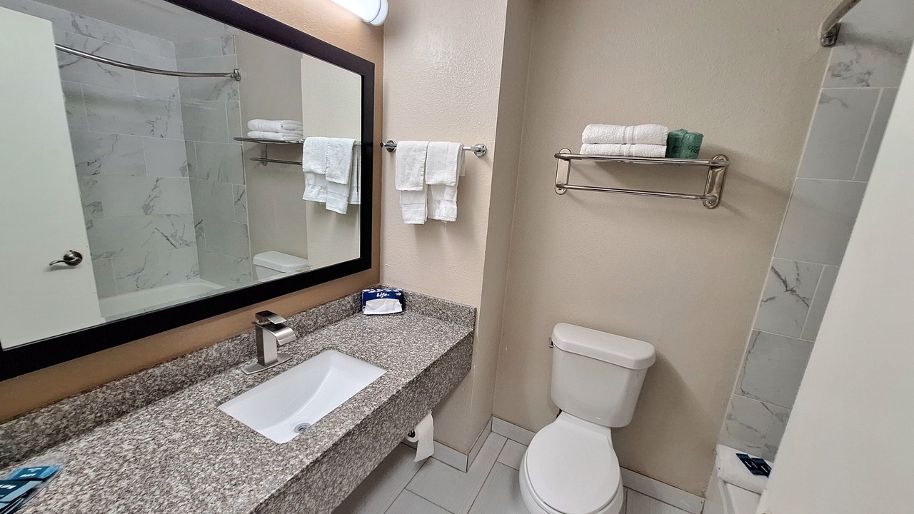 Photo of Bathroom in Read Boulevard East