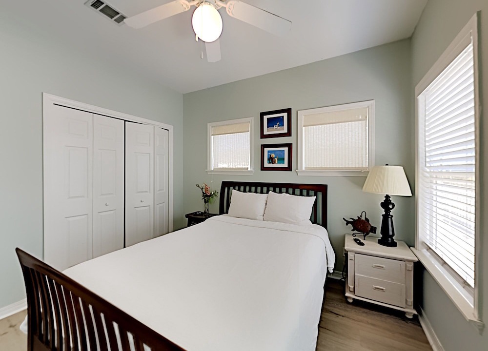 Photo of Bedroom in Miramar Beach