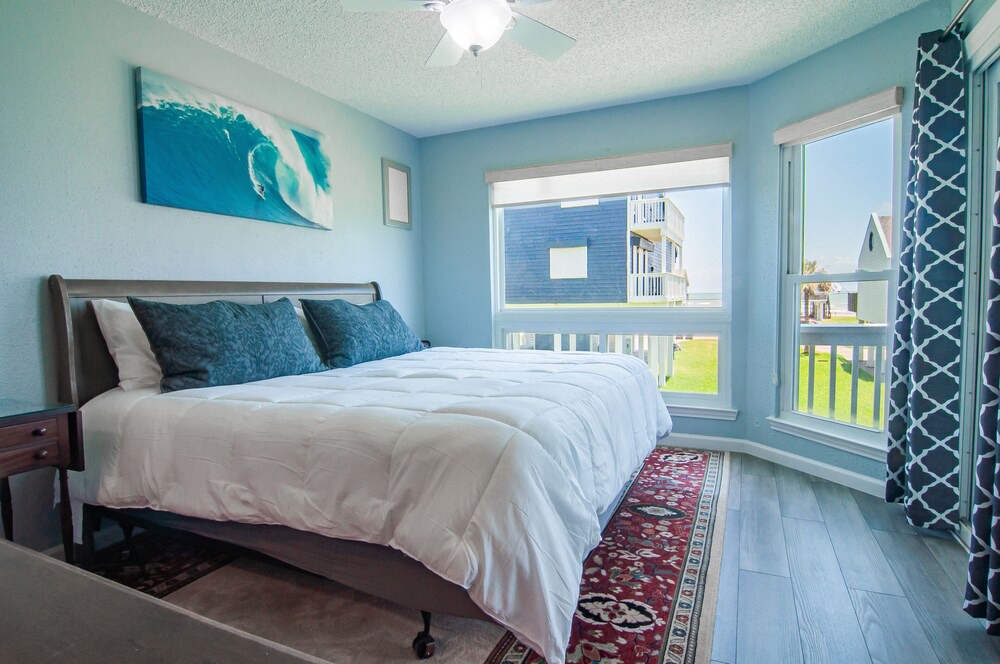 Photo of Bedroom in Acapulco Village