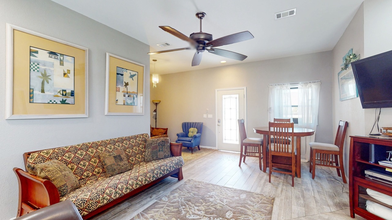 Photo of Livingroom in Mexico Beach
