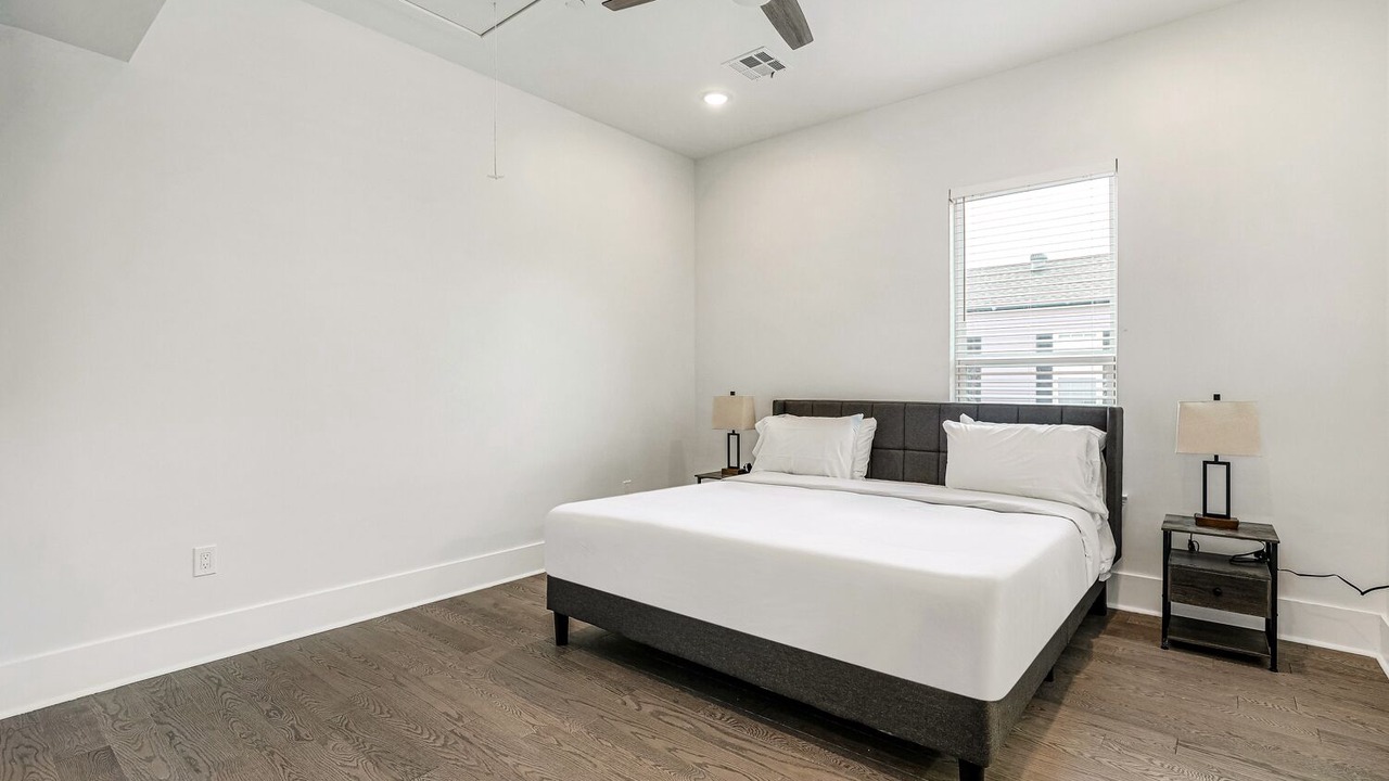 Photo of Bedroom in Mid-City