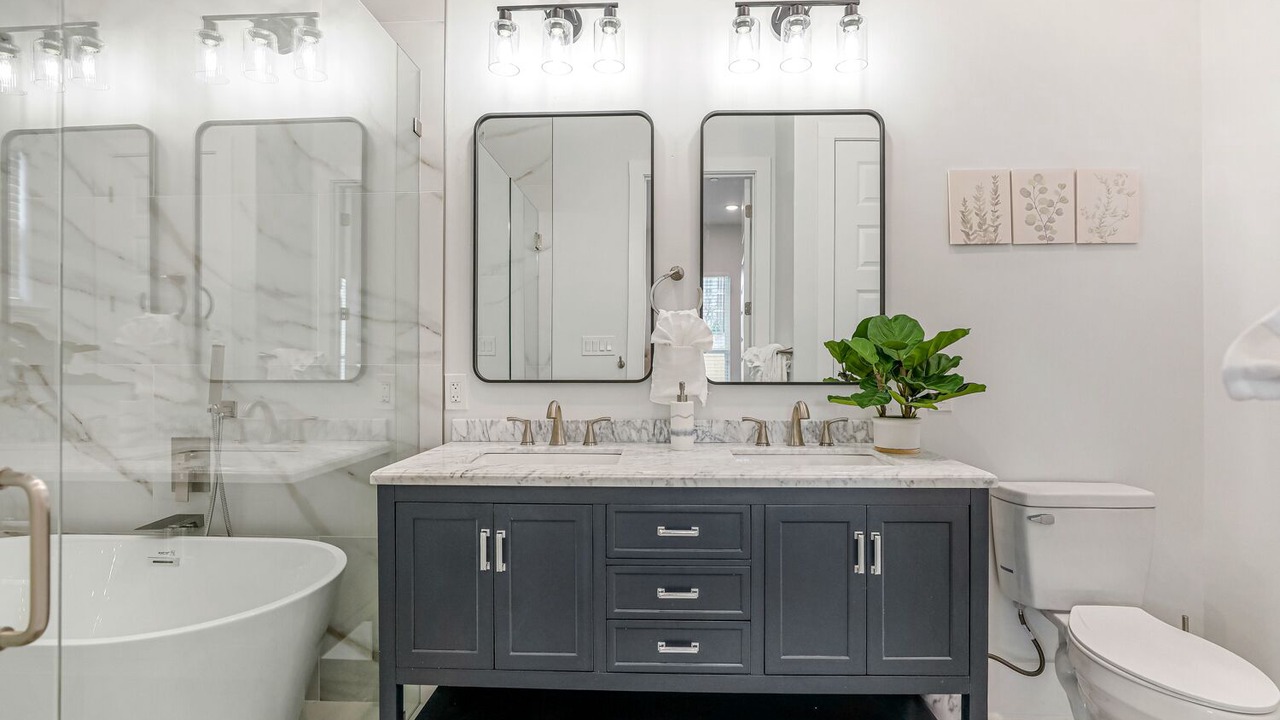 Photo of Bathroom in Mid-City