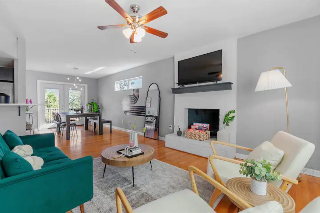 Photo of Livingroom in Tallahassee