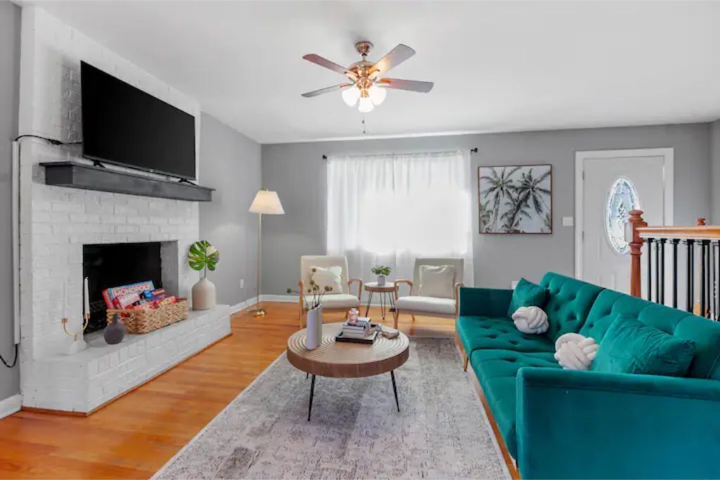 Photo of Livingroom in Tallahassee