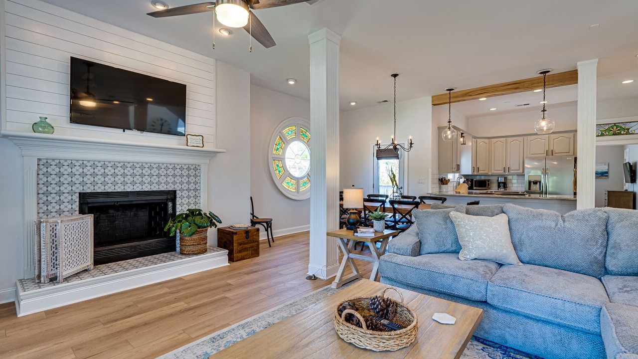Photo of Bedroom in Crystal Beach