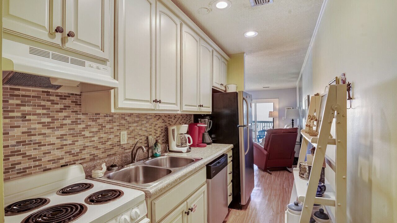Photo of Kitchen in El Centro Beach