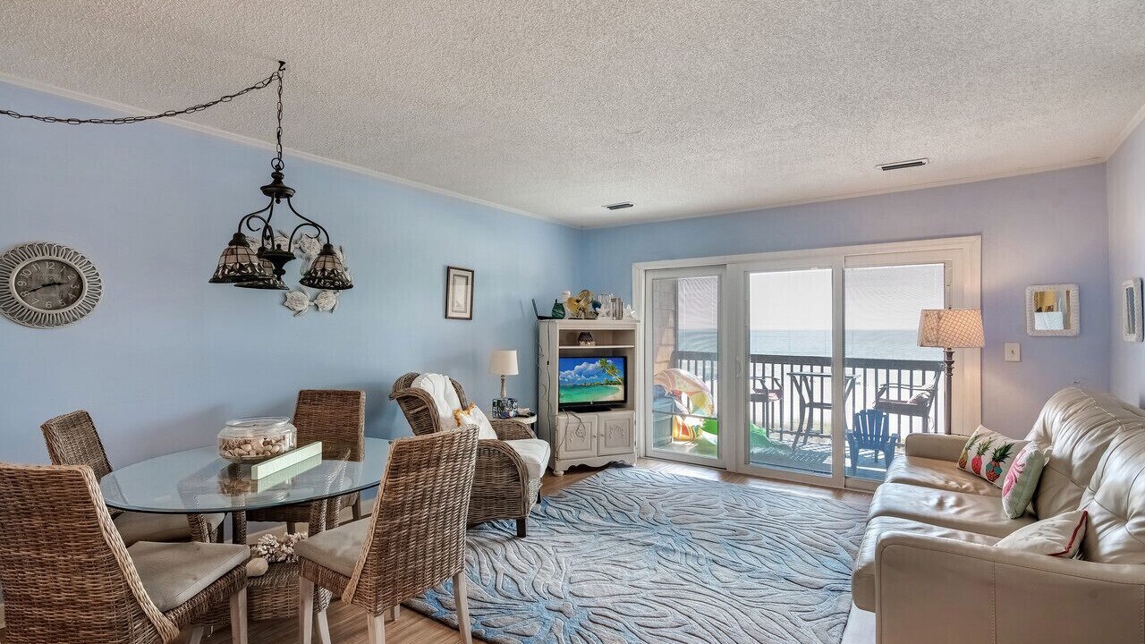 Photo of Livingroom in El Centro Beach