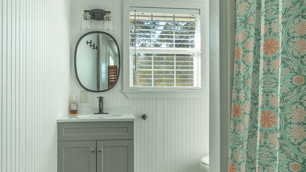 Photo of Bathroom in Alligator Point