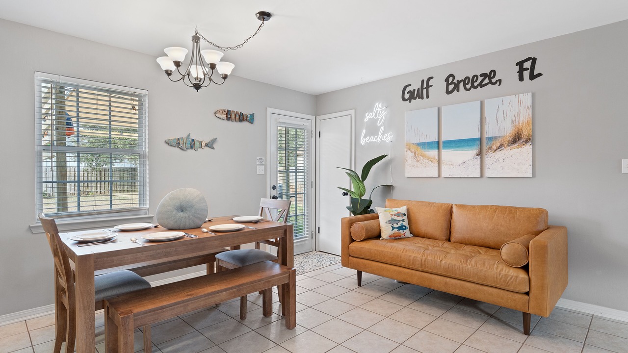Photo of Livingroom in Gulf Breeze