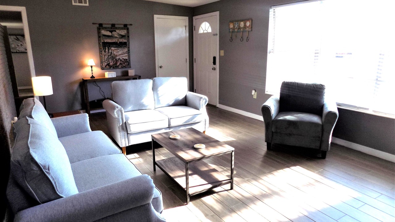 Photo of Livingroom in Northeast Pensacola