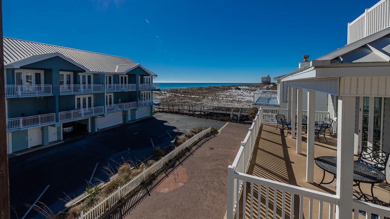 Photo of Patio Balcony in White Sands Cottages