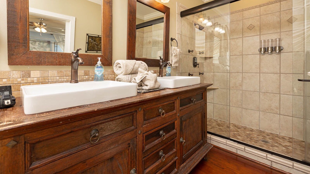 Photo of Bathroom in White Sands Cottages