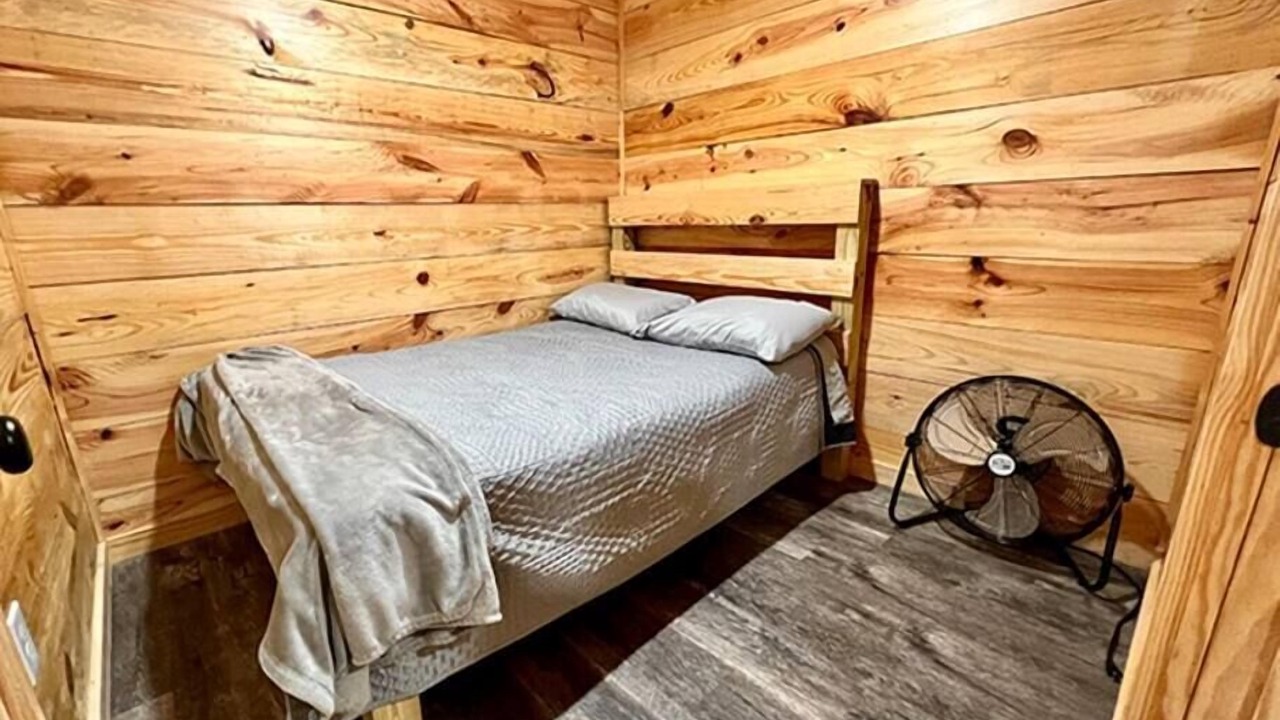 Photo of Bedroom in Coffeeville