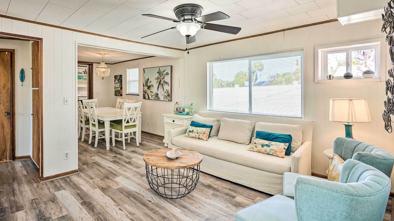 Photo of Livingroom in Bid-a-wee Beach