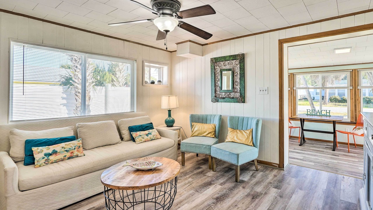 Photo of Livingroom in Bid-a-wee Beach