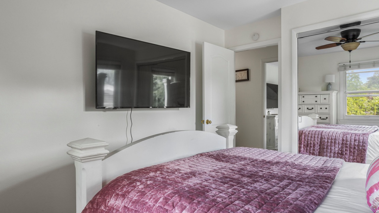 Photo of Bedroom in Mississippi City