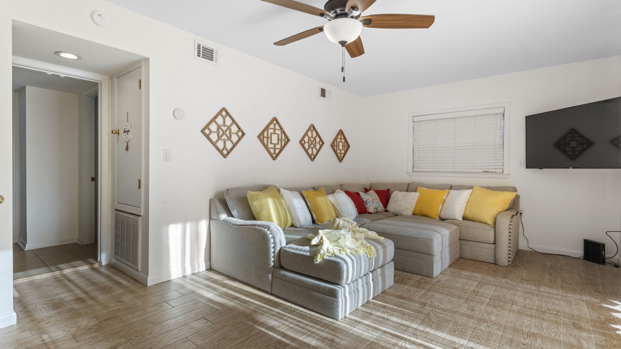 Photo of Livingroom in Mississippi City