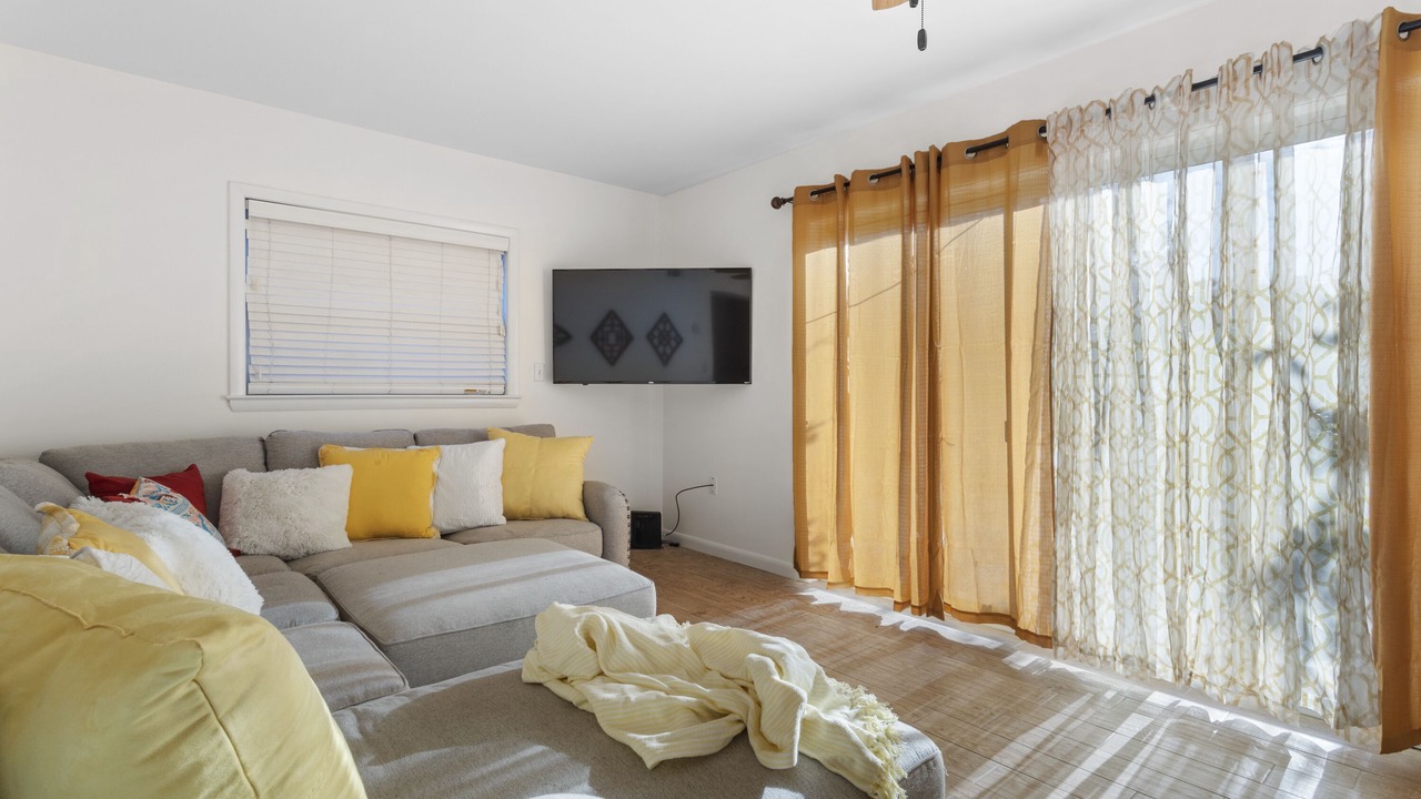 Photo of Livingroom in Mississippi City