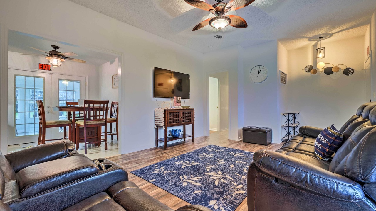 Photo of Livingroom in Gulf Hills