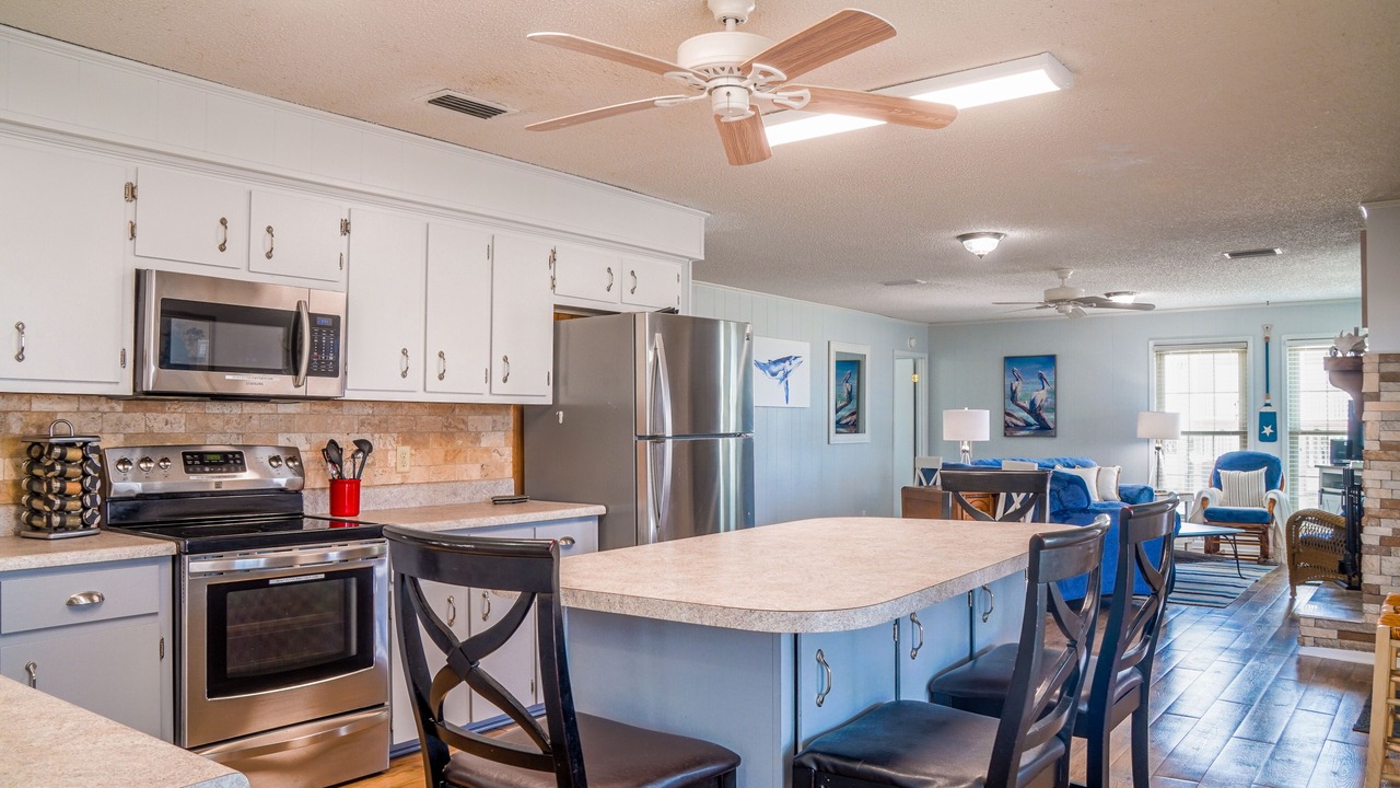 Photo of Bedroom in Dauphin Island