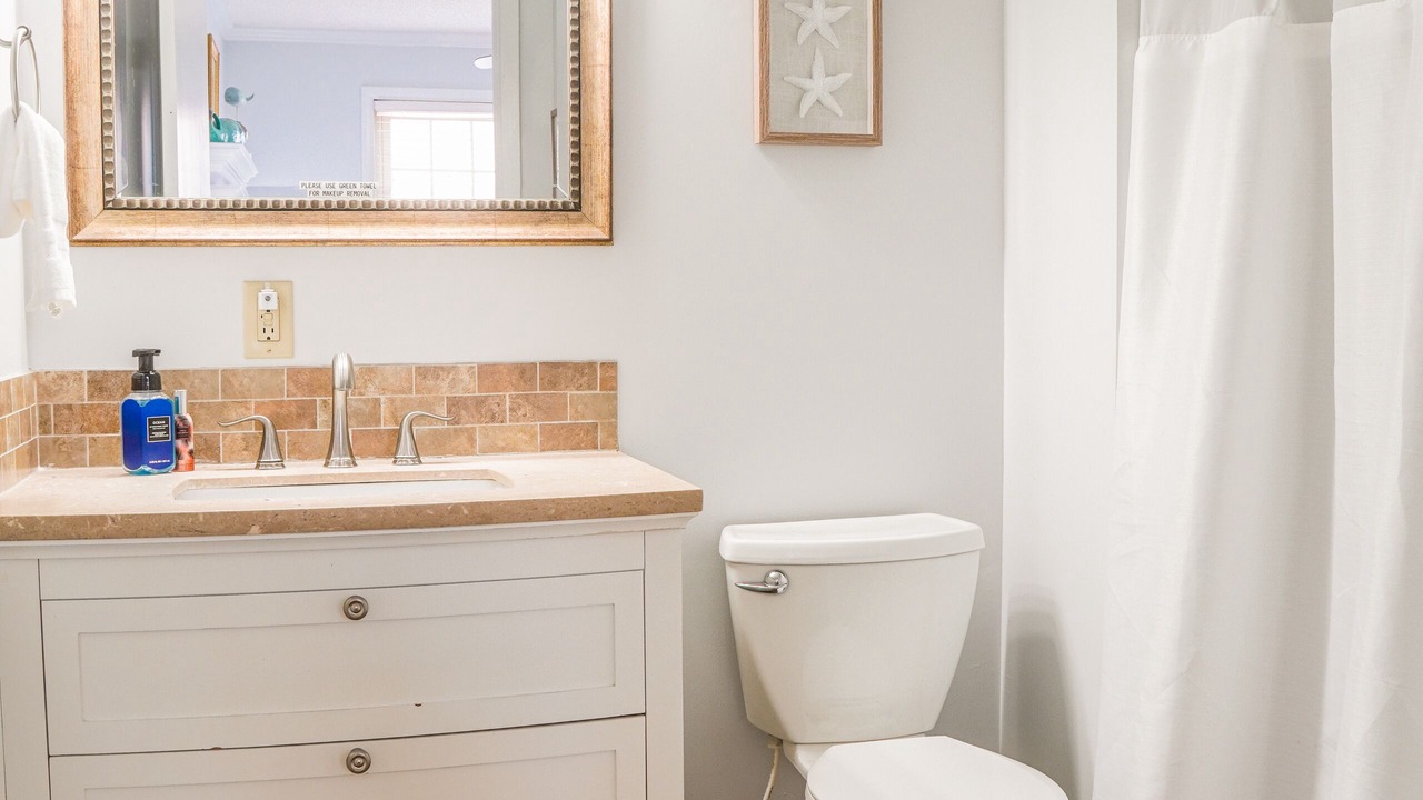 Photo of Bathroom in Dauphin Island