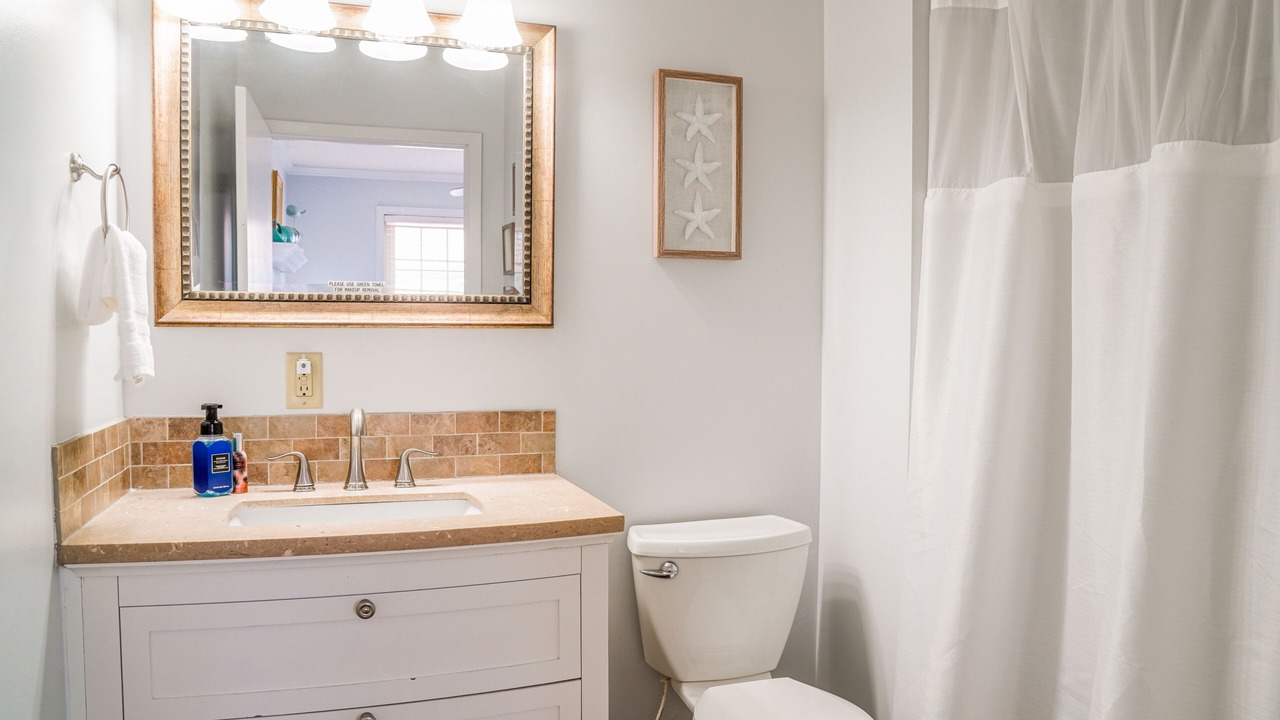 Photo of Bathroom in Dauphin Island