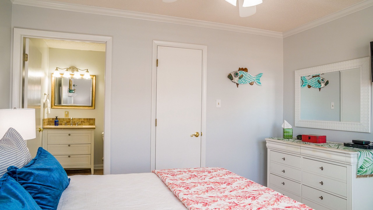 Photo of Bathroom in Dauphin Island