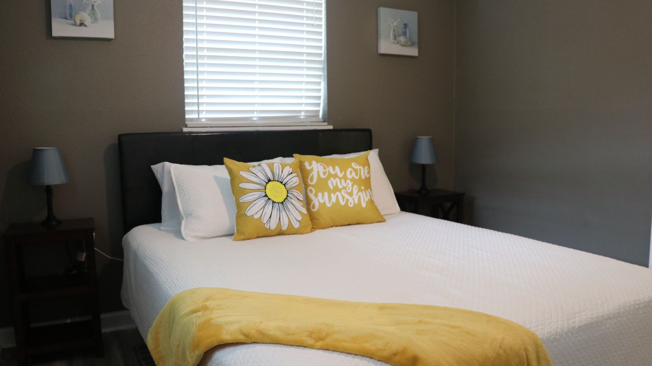 Photo of Bedroom in Gulf Breeze