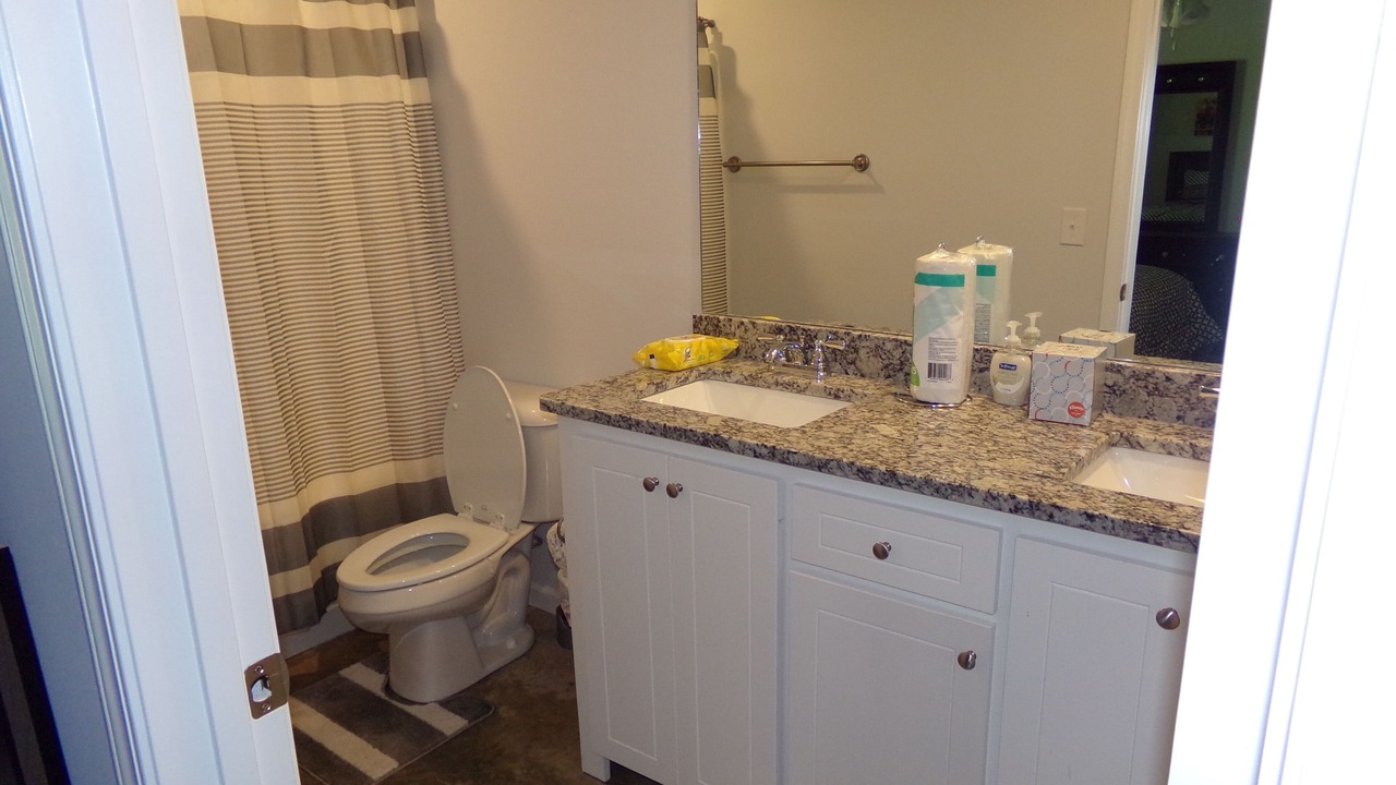 Photo of Bathroom in Pearl