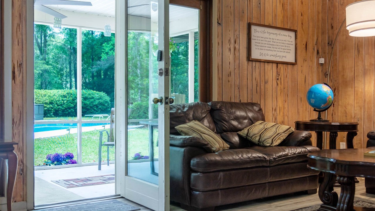 Photo of Livingroom in Perry