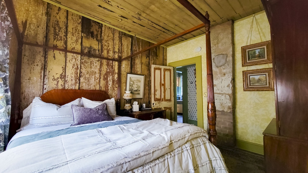 Photo of Bedroom in Faubourg Marigny