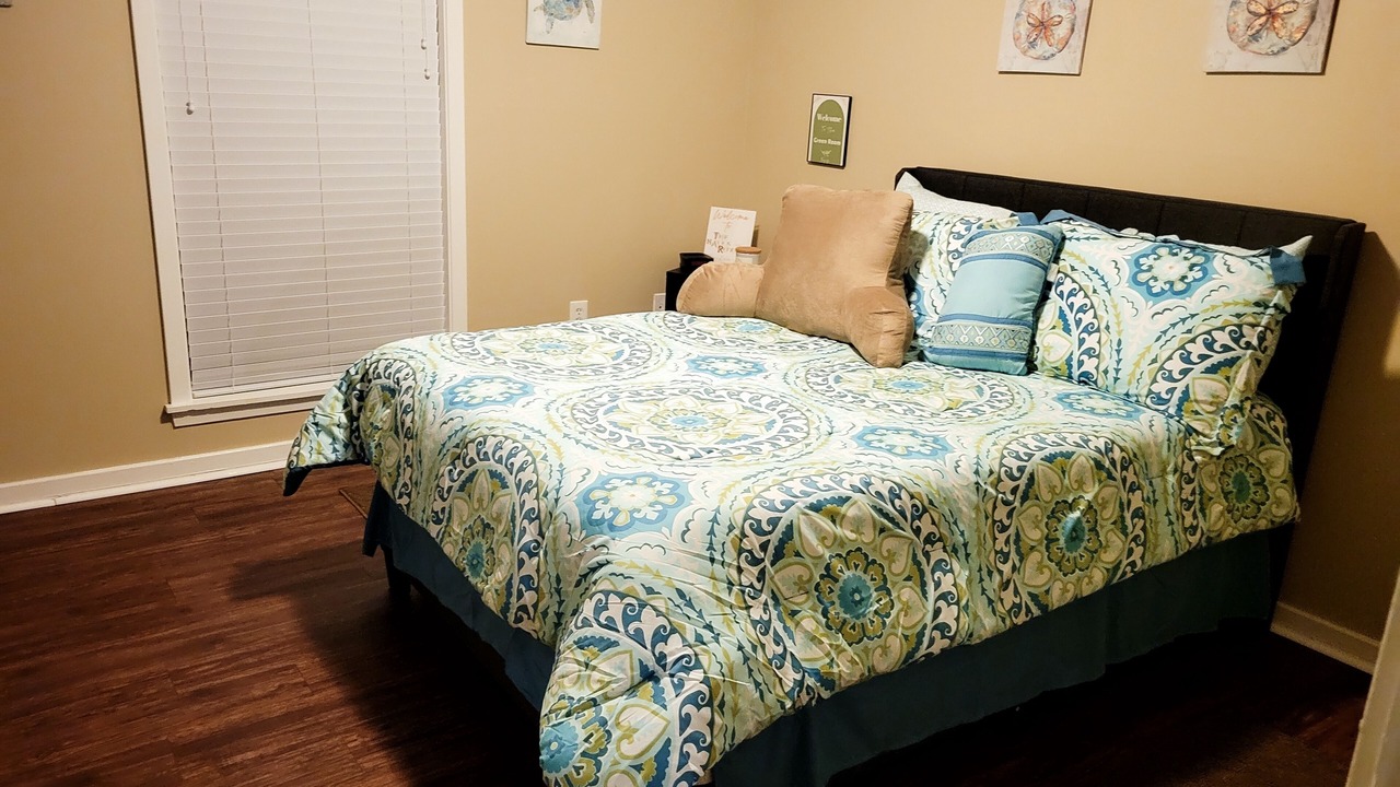 Photo of Bedroom in Tougaloo