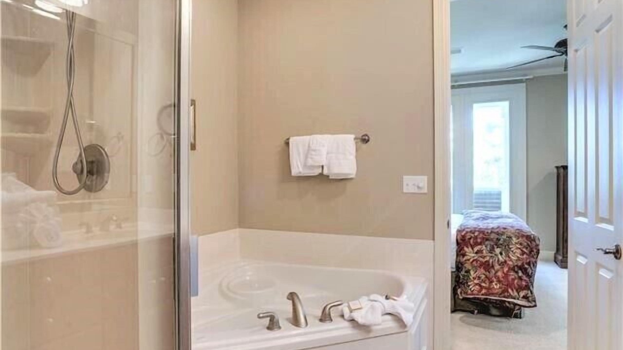 Photo of Bathroom in Gulf Place