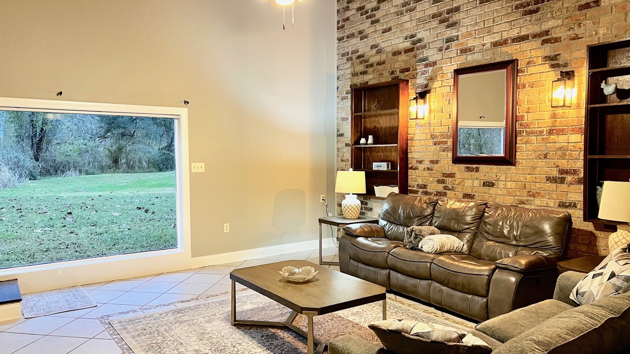 Photo of Livingroom in Opelousas