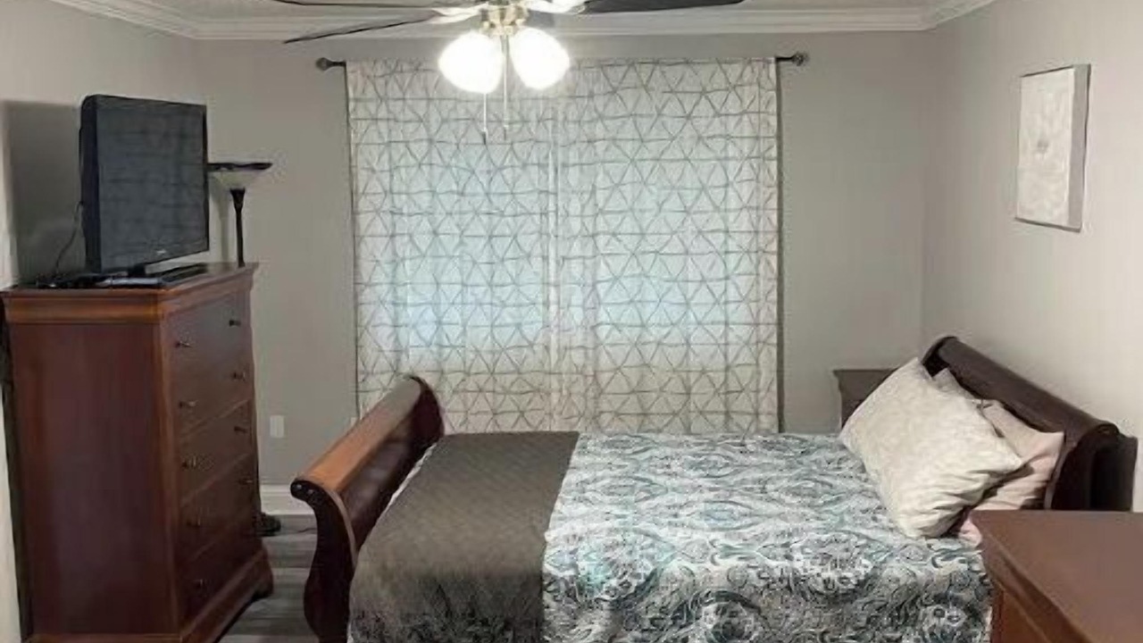 Photo of Bedroom in Ocean Springs