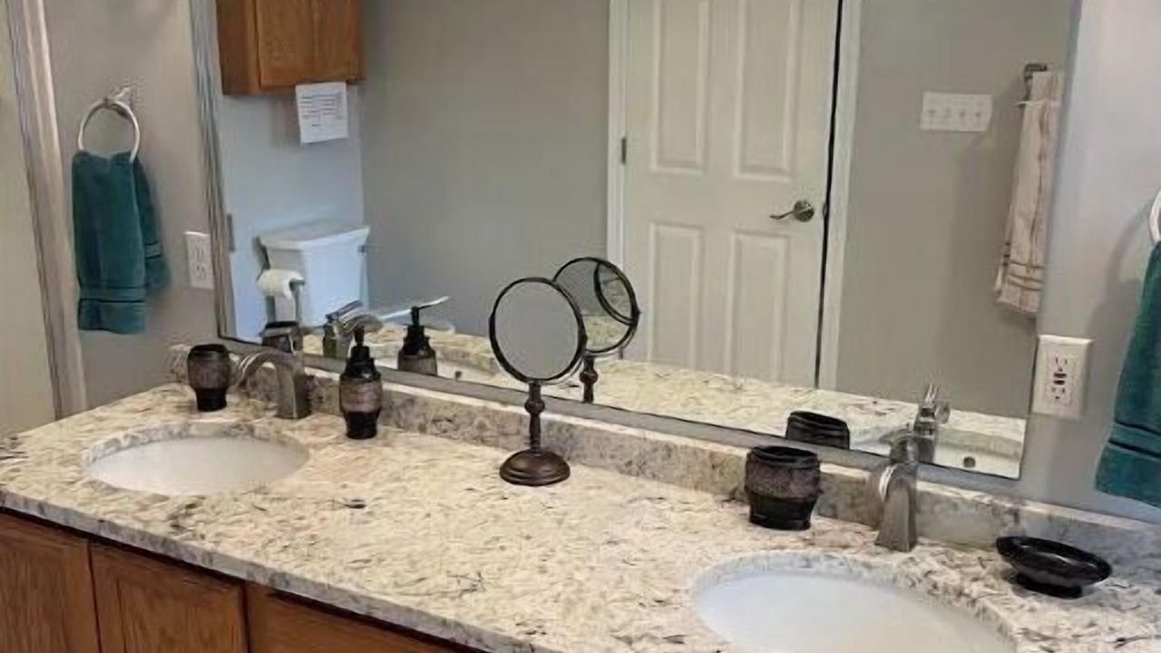 Photo of Bathroom in Ocean Springs