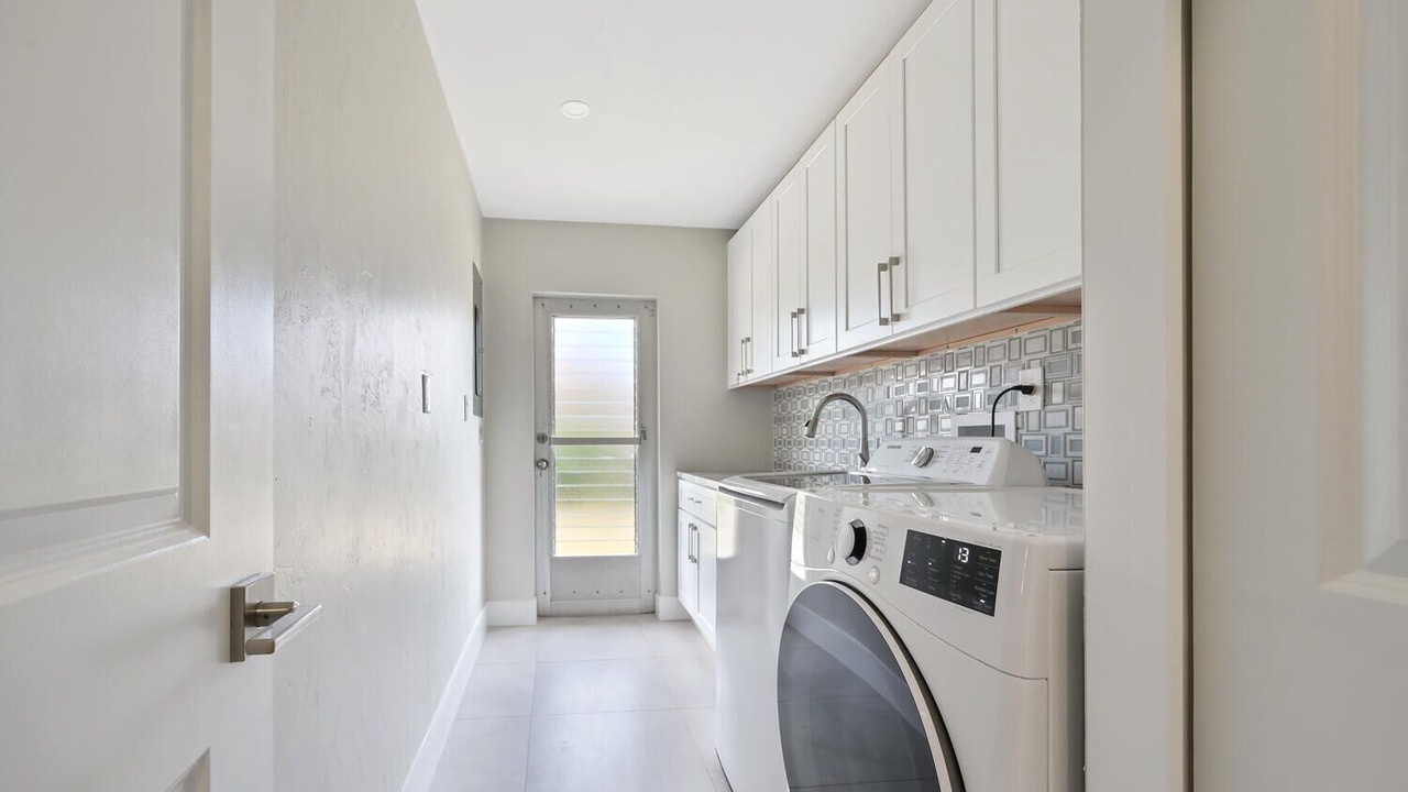 Photo of Bedroom in Willoughby Acres